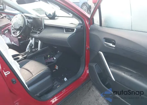 2023 Toyota Corolla Cross Xle from USA, damaged, VIN 7MUDAABG0PV075695